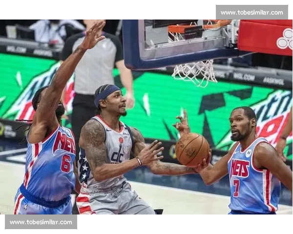 以两个关键抢断改变比赛走势的经典对决回顾分析